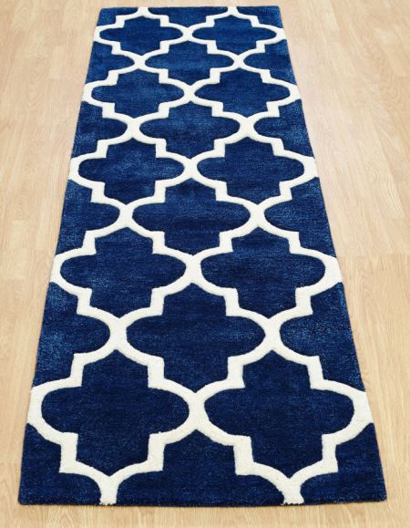 Arabesque Blue Runner